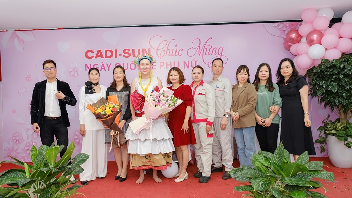 Cười xỉu với màn biến hình “7 phần đáng yêu 3 phần dễ thương” của cánh mày râu CADI-SUN